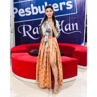 Eisha Singh feet photo 13