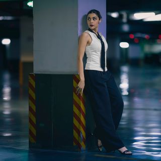 Eisha Singh feet photo 12