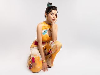 Eisha Singh feet photo 10