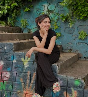 Eisha Singh feet photo 7