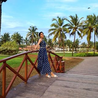 Eisha Singh feet photo 11
