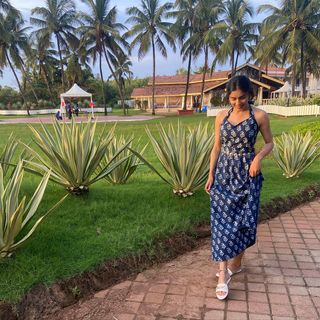 Eisha Singh feet photo 10