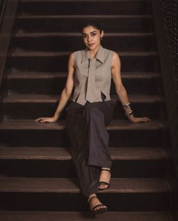 Eisha Singh feet photo 8