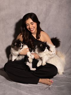 Eisha Singh feet photo 2
