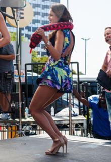 Eiza González feet photo thumbnail
