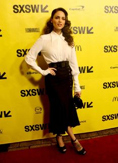 Eiza González feet photo thumbnail