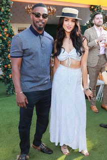 Eiza González feet photo thumbnail