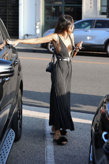 Eiza González feet photo thumbnail