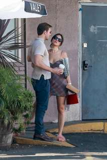 Eiza González feet photo thumbnail