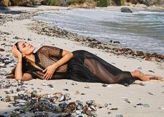 Eiza González feet photo thumbnail