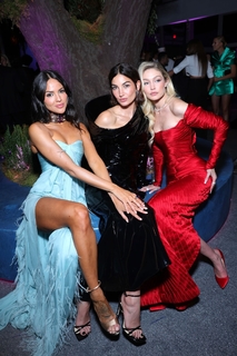 Eiza González feet photo thumbnail