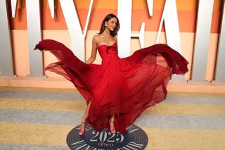 Eiza González feet photo thumbnail