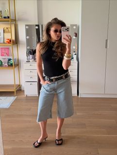 Ekaterina Adushkina feet photo 2