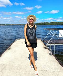 Ekaterina Danilova feet photo 13