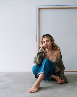 Ekaterina Kabak feet photo 9