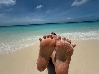 Ekaterina Kishchuk feet photo 3