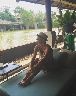 Ekaterina Kuznetsova feet photo thumbnail