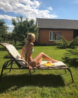 Ekaterina Kuznetsova feet photo thumbnail