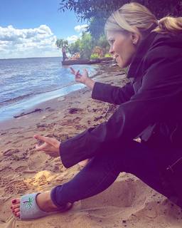 Ekaterina Kuznetsova feet photo thumbnail