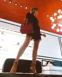 Ekaterina Varnava feet photo 2
