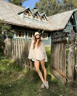 Ekaterina Varnava feet photo 9