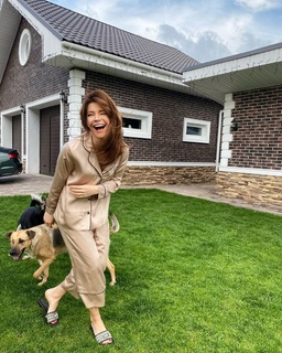 Ekaterina Volkova feet photo thumbnail