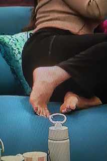 Ekin-Su Cülcüloglu feet photo 3