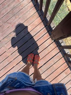 Ekin-Su Cülcüloglu feet photo 19