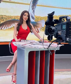 Ela Rumeysa Cebeci feet photo 11