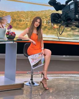 Ela Rumeysa Cebeci feet photo 19