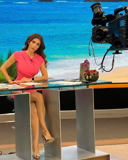 Ela Rumeysa Cebeci feet photo 18
