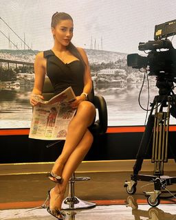 Ela Rumeysa Cebeci feet photo 6