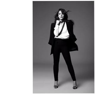 Ela Velden feet photo thumbnail