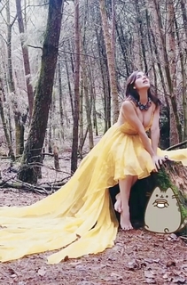 Ela Velden feet photo thumbnail