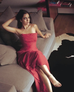 Ela Velden feet photo thumbnail