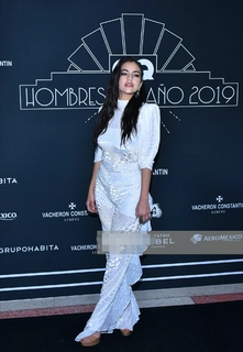 Ela Velden feet photo thumbnail