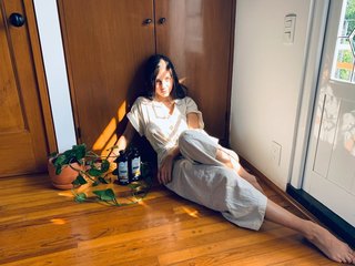 Ela Velden feet photo thumbnail