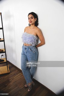 Ela Velden feet photo thumbnail