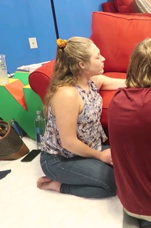 Elaina Keyes feet photo thumbnail