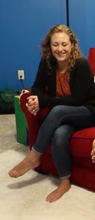 Elaina Keyes feet photo thumbnail
