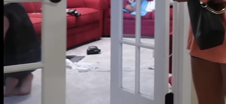 Elaina Keyes feet photo thumbnail