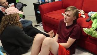 Elaina Keyes feet photo thumbnail