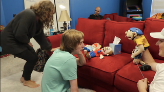 Elaina Keyes feet photo thumbnail