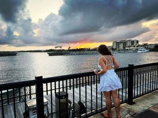 Elaina Keyes feet photo thumbnail