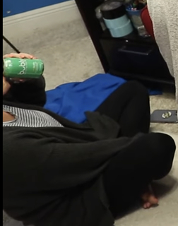 Elaina Keyes feet photo thumbnail