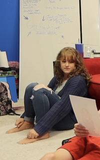 Elaina Keyes feet photo thumbnail