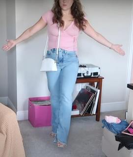 Elaina Keyes feet photo thumbnail