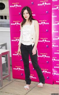 Elaine Cassidy feet photo 16