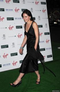 Elaine Cassidy feet photo 3
