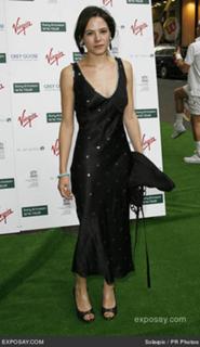 Elaine Cassidy feet photo 1